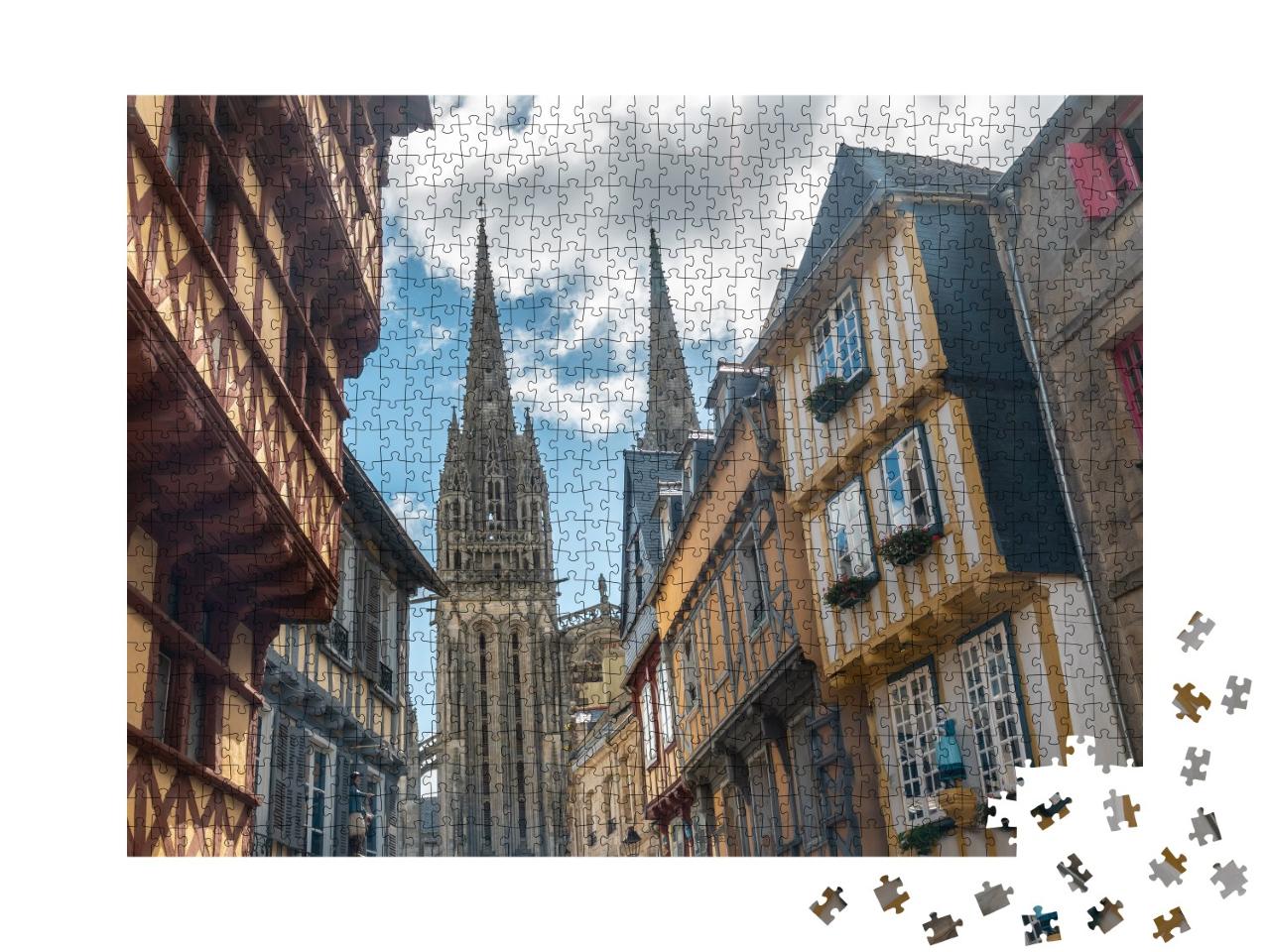 Puzzle de 1000 pièces « Centre historique dans la ville de Quimper et la cathédrale Saint Corentin, département du Finisterre »