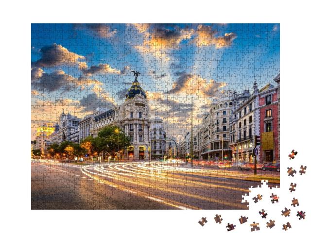 Puzzle de 1000 pièces « Vue de la ville de Madrid avec Calle de Alcala et Gran Via, Espagne »