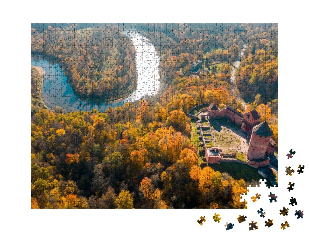 Puzzle de 1000 pièces « Vue aérienne du château de Turaida au coucher du soleil, Sigulda, Lettonie »