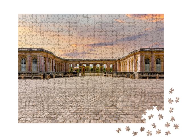 Puzzle de 1000 pièces « Château du Grand Trianon dans le parc de Versailles à l'extérieur de Paris au coucher du soleil, France »