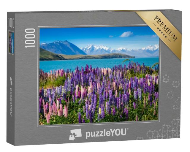 Puzzle de 1000 pièces « Majestueux lac de montagne avec lupins en fleurs »