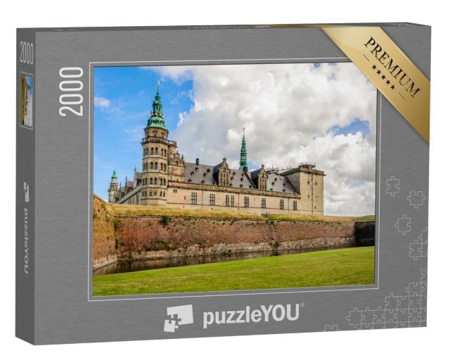 Puzzle de 2000 pièces « Vue panoramique du mur de briques autour du château de Kronborg à Helsingor »