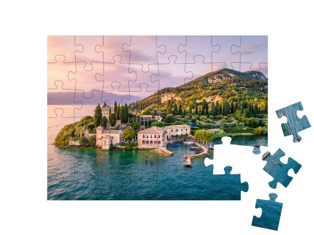 Puzzle de 48 pièces « Punta San Vigilio sur le lac de Garde, Italie »