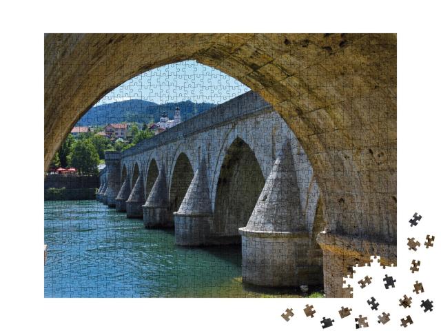 Puzzle de 1000 pièces « Pont Mehmed-Pasa-Sokolovic sur la Drina, Visegrad »