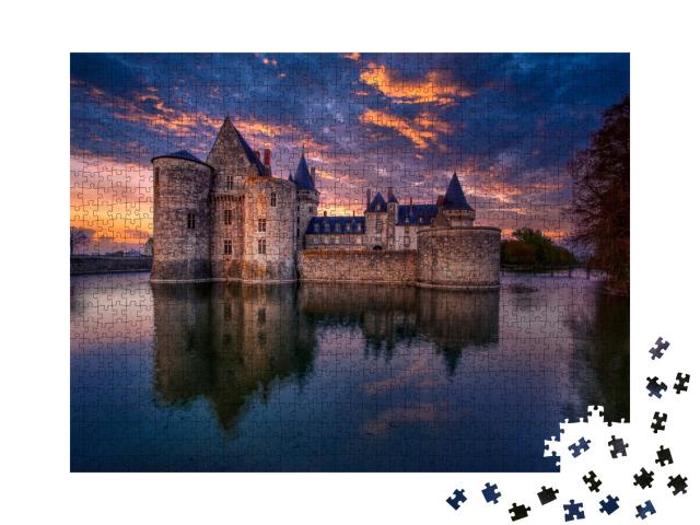 Puzzle de 1000 pièces « Château de Sully sur Loire au coucher du soleil, vallée de la Loire »
