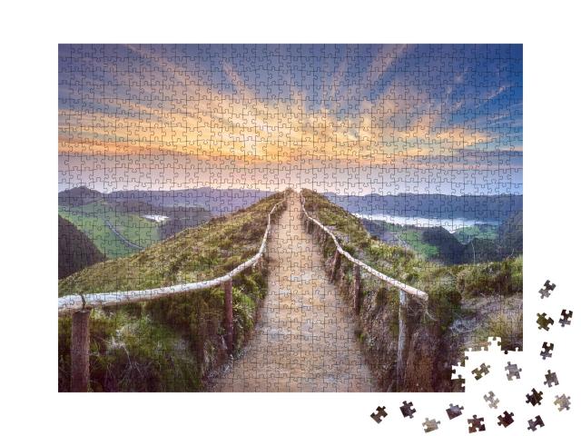 Puzzle de 1000 pièces « Sentier de randonnée avec vue sur les lacs Ponta Delgada aux Açores »
