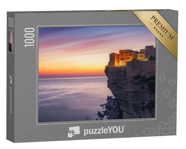 Puzzle de 1000 pièces « Coucher de soleil sur la ville de Bonifacio, île de Corse, France »