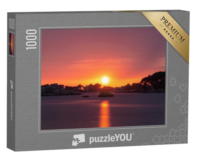 Puzzle de 1000 pièces « Coucher de soleil rose sur la plage de Ploumanach à Perros-Guirec, Côtes d'Armor, Bretagne, France »