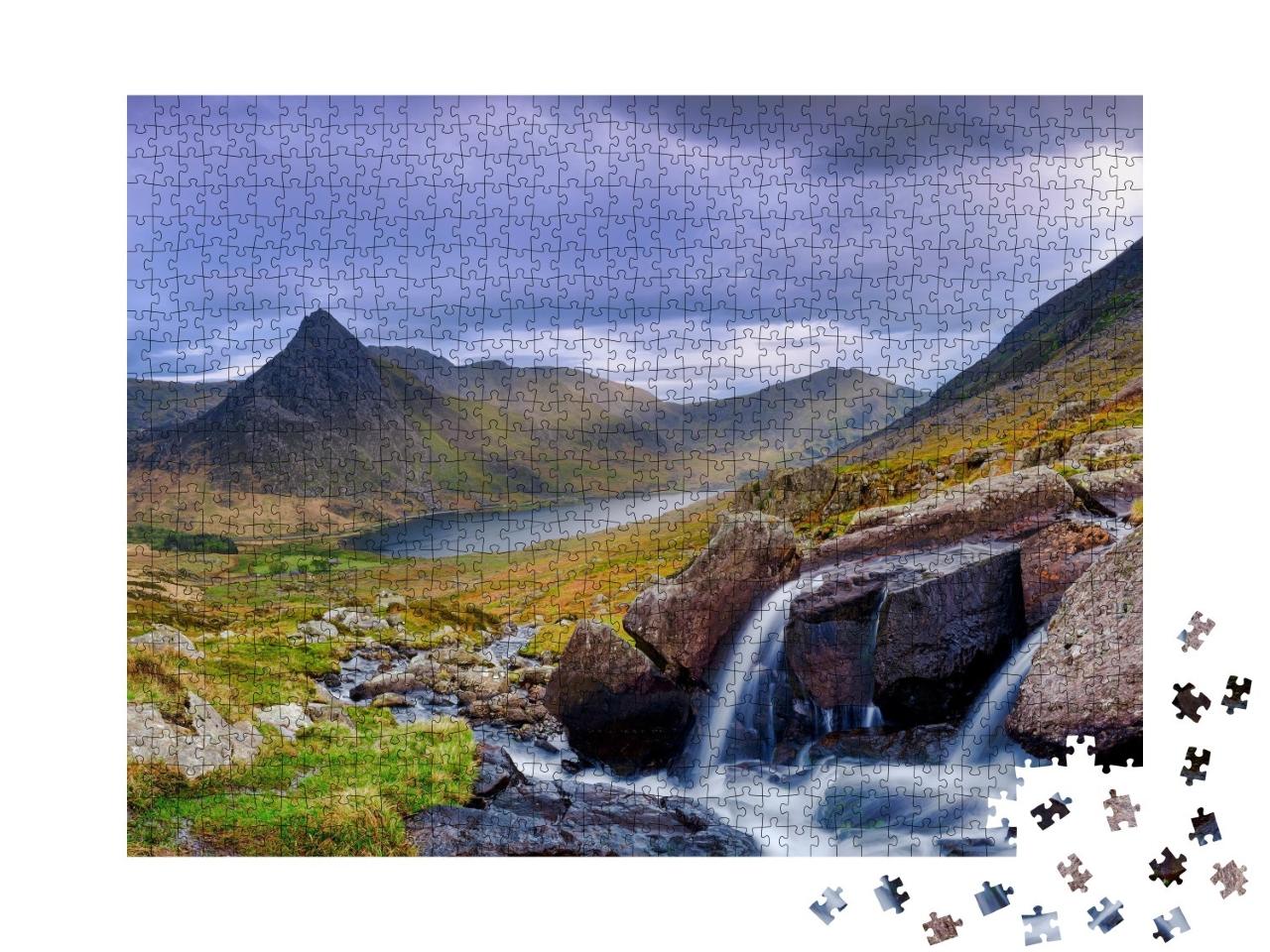 Puzzle de 1000 pièces « Tryfan dans la lumière d'un soir de printemps, Llyn Ogwen, Pays de Galles »