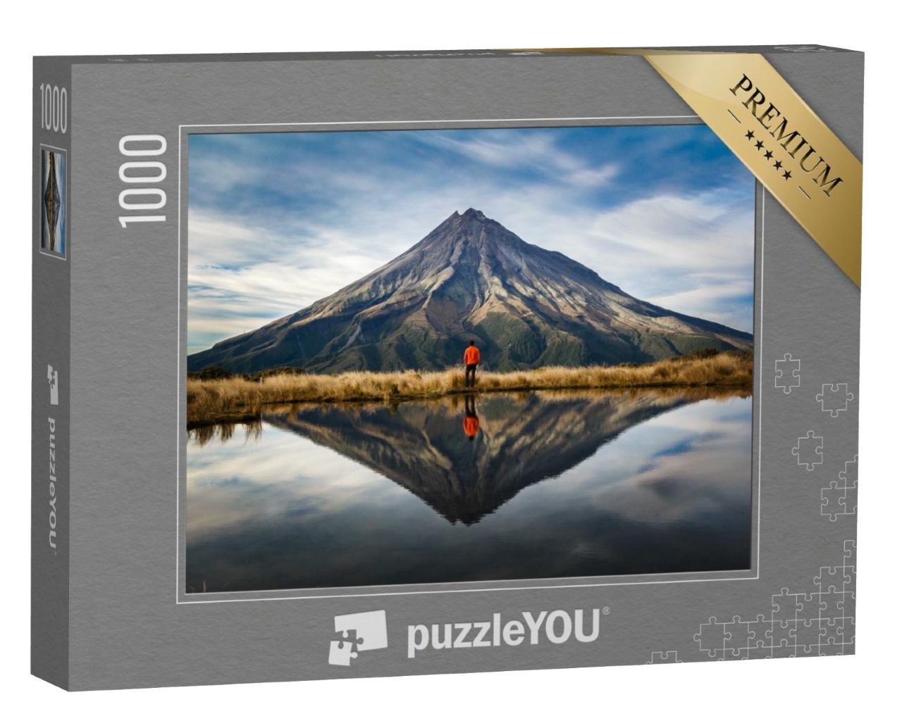 Puzzle de 1000 pièces « Alpiniste sur le volcan Taranaki, Nouvelle-Zélande »