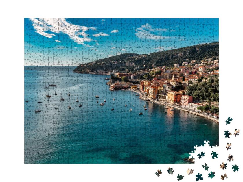 Puzzle de 1000 pièces « Villefranche sur Mer - ville côtière sur la Riviera française »
