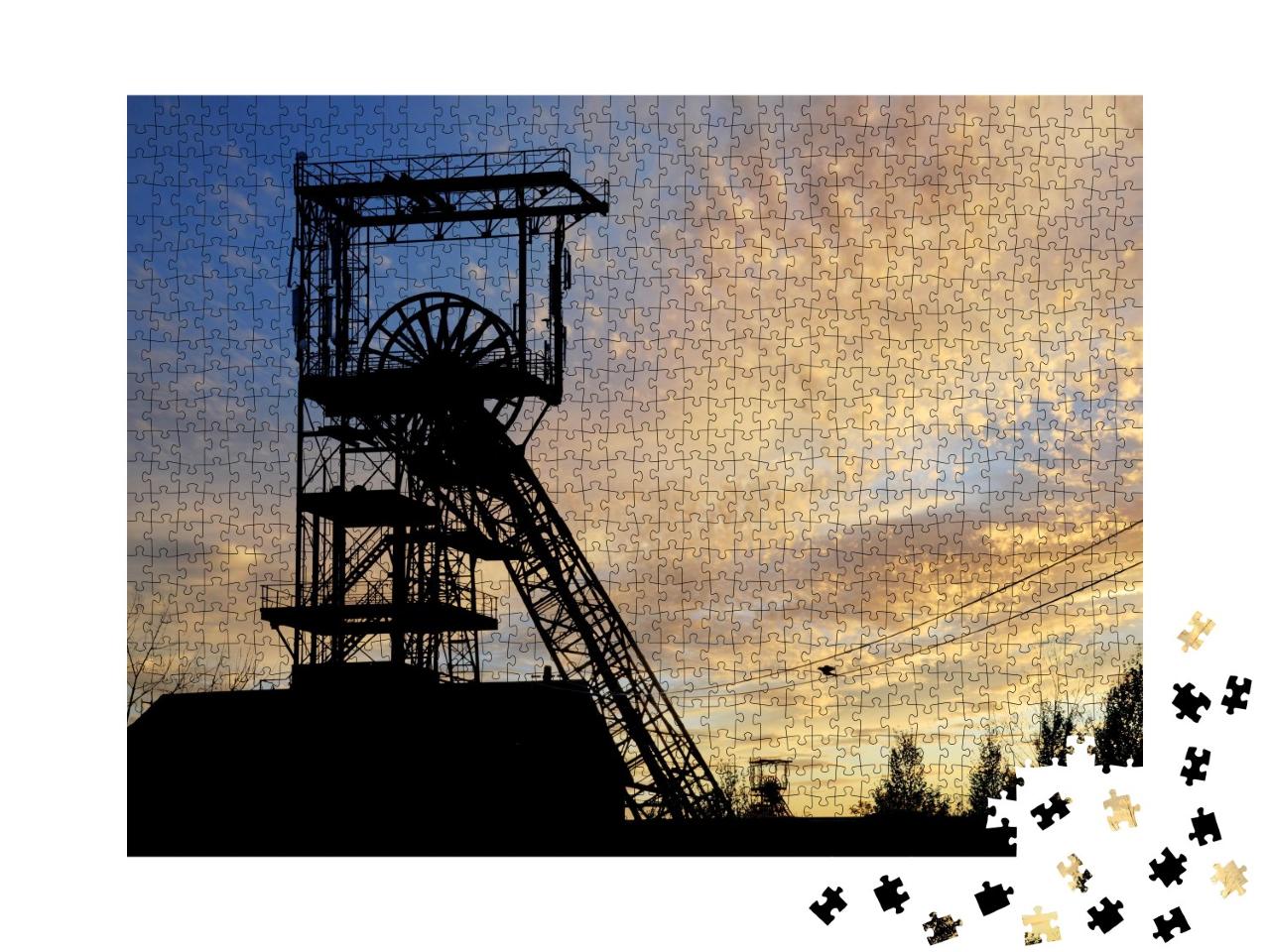 Puzzle de 1000 pièces « Vieux puits de mine désaffecté au coucher du soleil, Sarre »