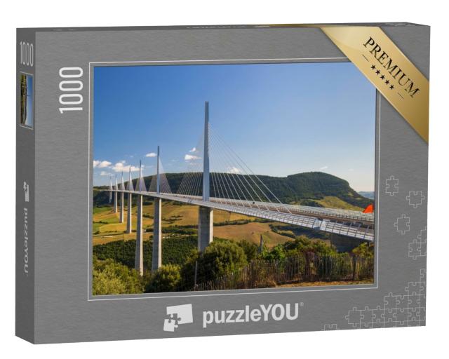 Puzzle de 1000 pièces « Pont haubané Viaduc de Millau sur la vallée du Tarn, département de l'Aveyron, France »