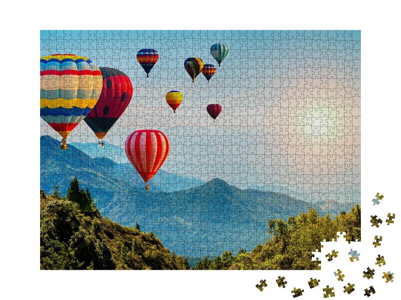 Puzzle de 1000 pièces « Vue sur les montagnes avec des montgolfières, Thaïlande »