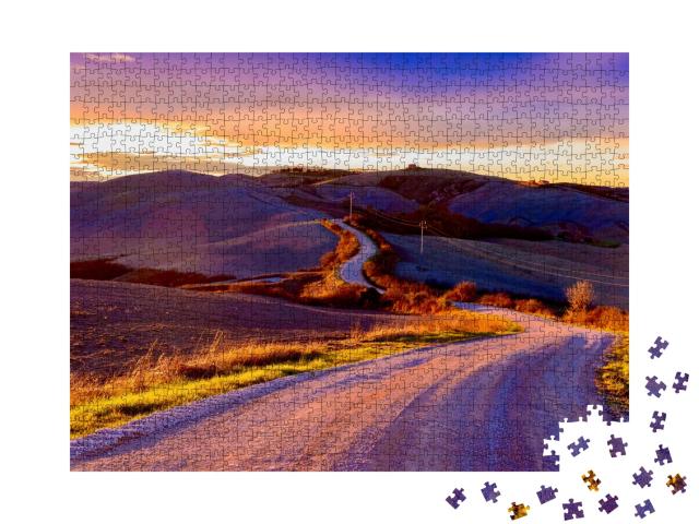 Puzzle de 1000 pièces « Route au coucher du soleil dans la campagne »