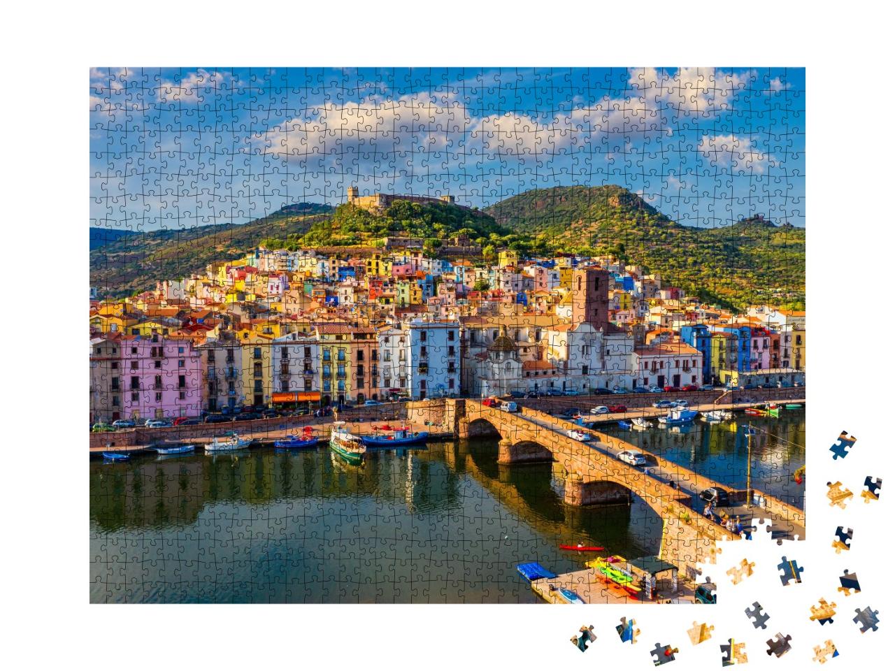 Puzzle de 1000 pièces « Vue aérienne du village de Bosa avec ses maisons colorées, Sardaigne »