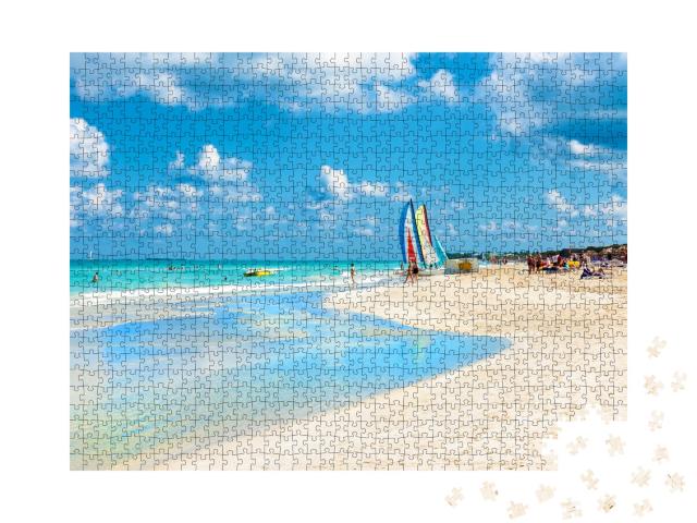 Puzzle de 1000 pièces « La célèbre plage de Varadero à Cuba avec sa mer turquoise »