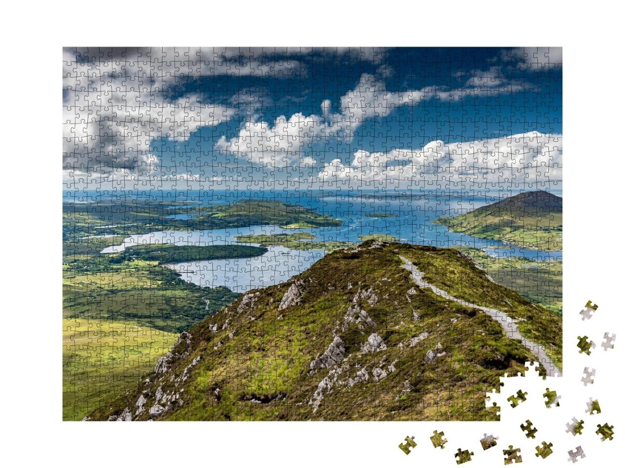 Puzzle de 1000 pièces « Sentier de randonnée dans le parc national du Connemara, Irlande »