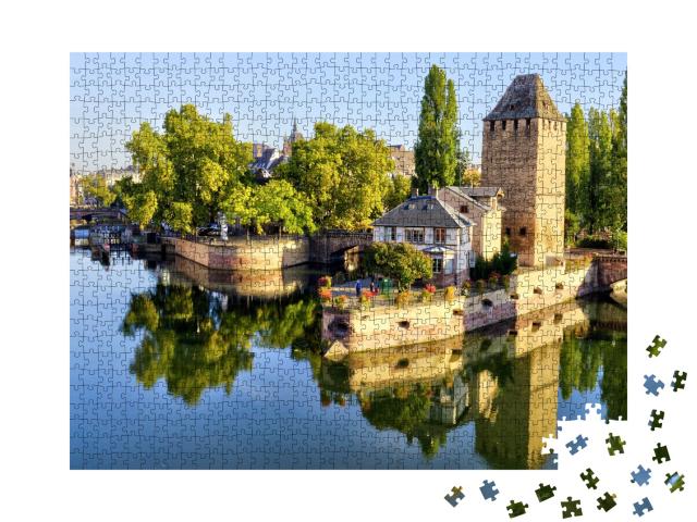 Puzzle de 1000 pièces « La Petite France - quartier historique de la ville de Strasbourg dans l'est de la France »