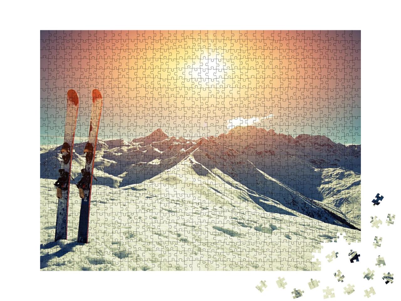 Puzzle de 1000 pièces « Skis dans la neige en montagne »