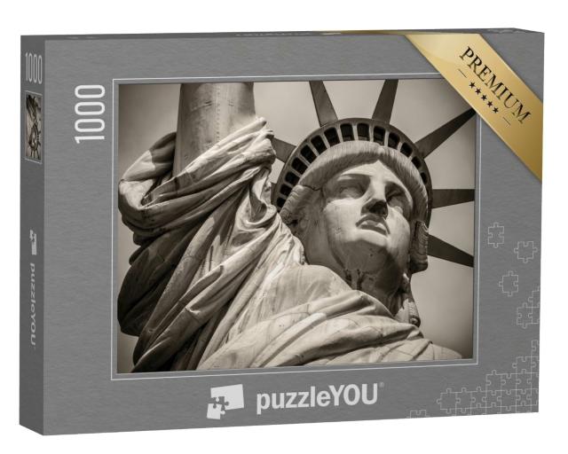 Puzzle de 1000 pièces « Gros plan sur la Statue de la Liberté en noir et blanc »