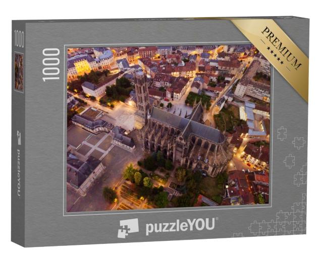 Puzzle de 1000 pièces « Vue aérienne du paysage urbain illuminé de Limoges avec sa célèbre cathédrale au crépuscule »