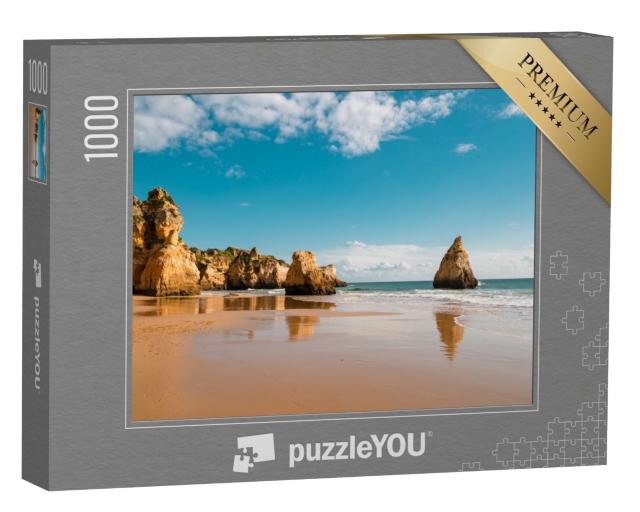 Puzzle de 1000 pièces « Arches de falaises rocheuses sur la plage de Marinha, Algarve, Portugal »