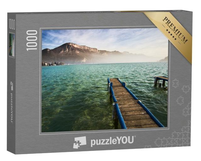 Puzzle de 1000 pièces « Passerelle en bois et brouillard matinal au lac d'Annecy dans les Alpes françaises près d'Annecy »