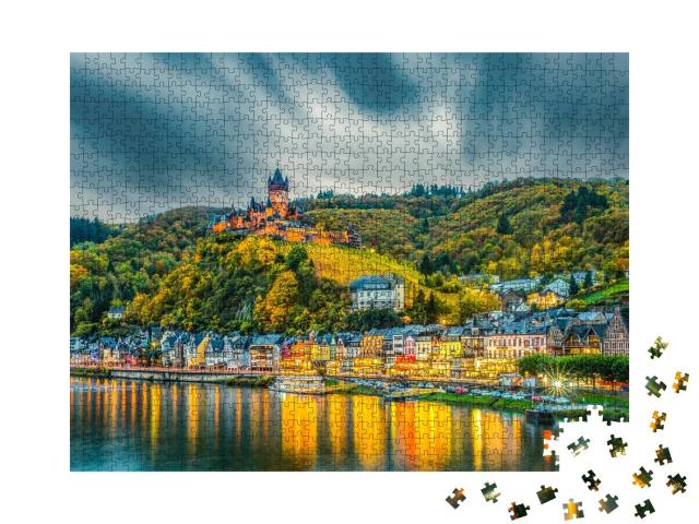 Puzzle de 1000 pièces « Le château de Reichsburg et la ville de Cochem sur la Moselle romantique »