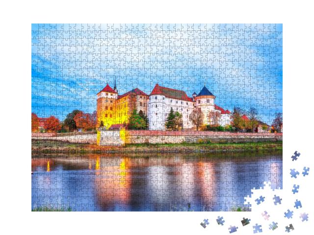 Puzzle de 1000 pièces « Vue matinale pittoresque du château de Hartenfels sur les rives de l'Elbe »