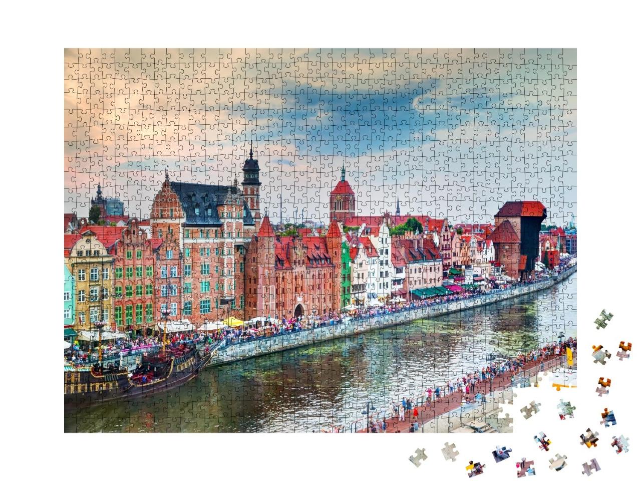 Puzzle de 1000 pièces « Vue d'en haut sur la vieille ville de Gdansk et la rivière Motlawa, Pologne »
