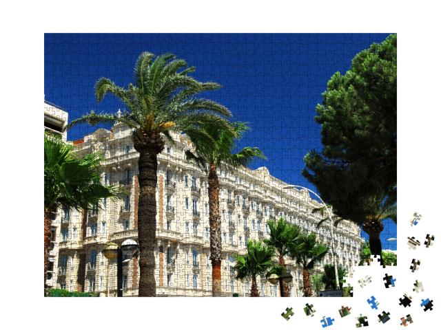 Puzzle de 1000 pièces « Hôtel de luxe sur la Croisette à Cannes France »