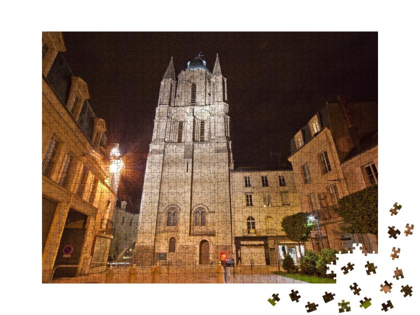 Puzzle de 1000 pièces « Cathédrale Saint-Maurice de nuit, Angers en France »