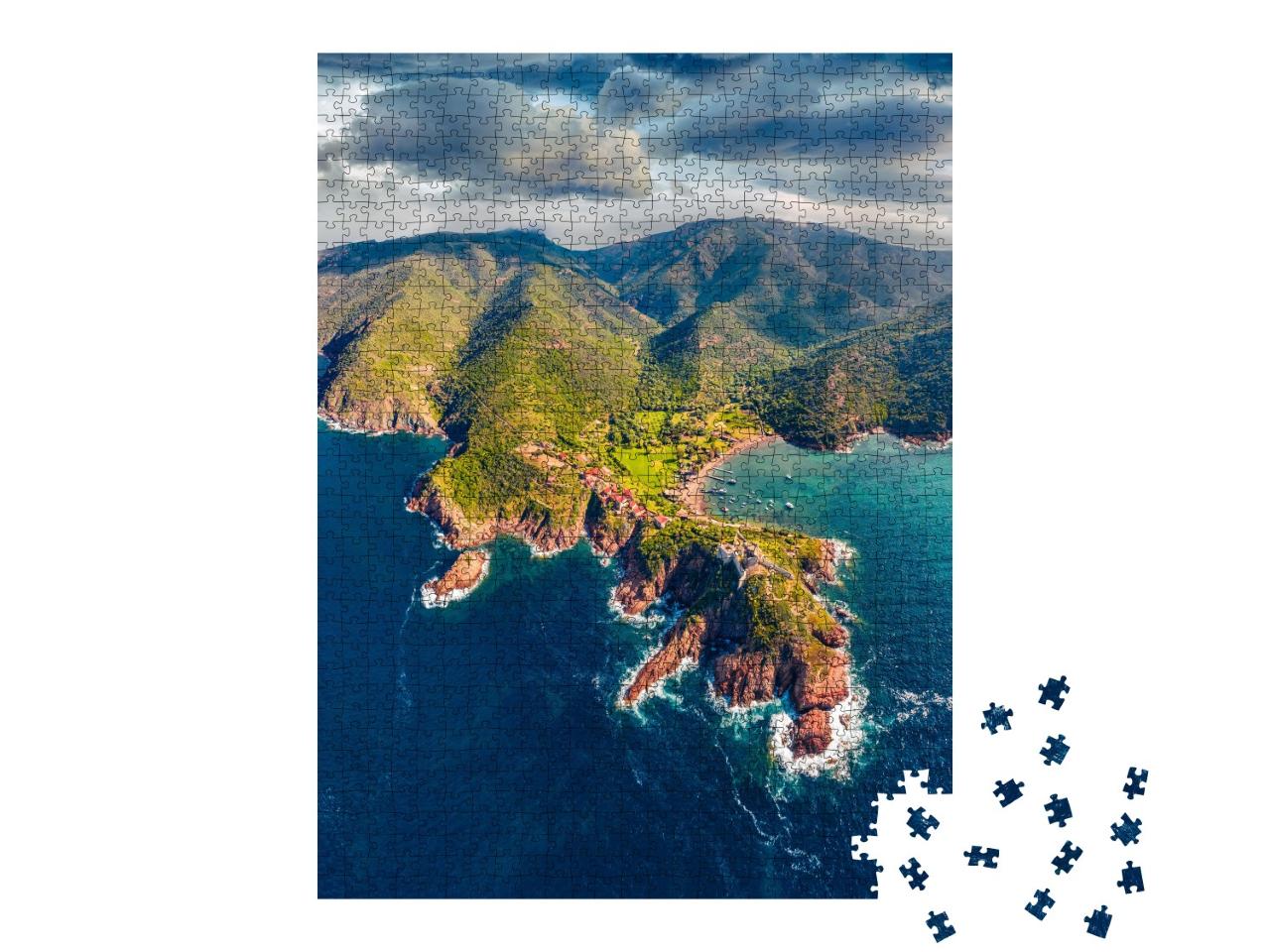 Puzzle de 1000 pièces « Une matinée au Port de Girolata, Corse, France »