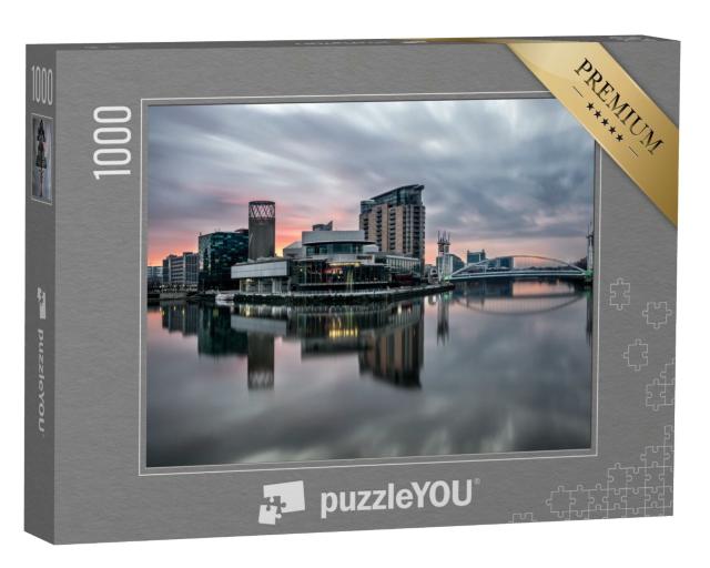 Puzzle de 1000 pièces « Matin calme au-dessus des Salford Quays, Manchester »