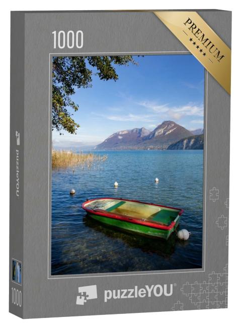 Puzzle de 1000 pièces « Bateau à pagaie en bois coloré sur le lac »