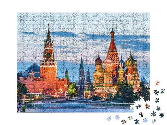 Puzzle de 1000 pièces « Le Kremlin et la cathédrale Saint-Basile sur la Place Rouge, Moscou, Russie »