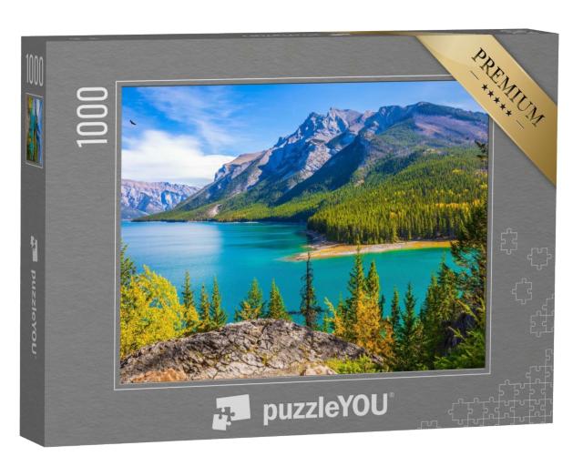 Puzzle de 1000 pièces « Lake Two Jack : eau et forêts de conifères, Montagnes Rocheuses, Canada »