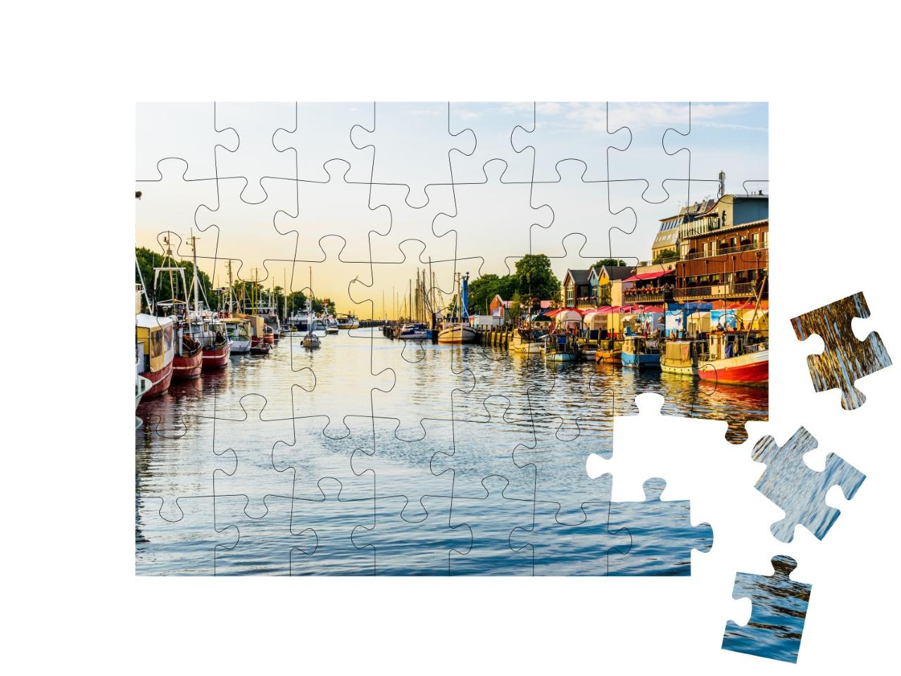 Puzzle de 48 pièces « Canal avec bateaux et mer Baltique à Warnemünde, Rostock, Allemagne »