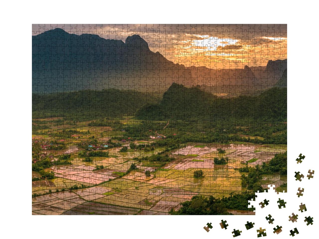 Puzzle de 1000 pièces « Coucher de soleil doré sur les rizières du Laos »