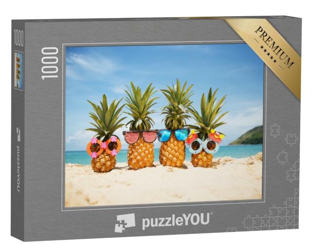 Puzzle de 1000 pièces « Des ananas cools avec des lunettes de soleil à la plage »