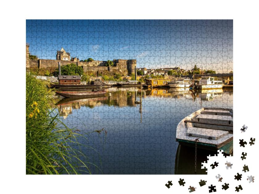 Puzzle de 1000 pièces « Ville d'Angers en France, paysage touristique et château sur la Loire. »