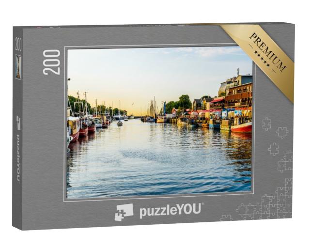 Puzzle de 200 pièces « Canal avec bateaux et mer Baltique à Warnemünde, Rostock, Allemagne »