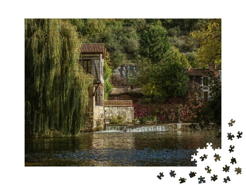Puzzle de 1000 pièces « une maison à Poitiers France avec vue sur la rivière »