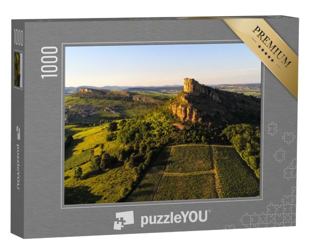 Puzzle de 1000 pièces « Les falaises calcaires de Solutré et Vergisson en Bourgogne du Sud »