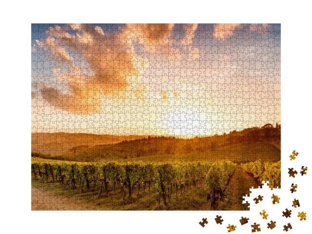 Puzzle de 1000 pièces « Vignobles dans la région du Chianti au coucher du soleil, Italie »