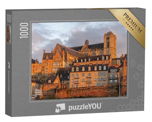 Puzzle de 1000 pièces « La ville historique du Mans vue en soirée depuis le quai de la Sarthe, Pays de la Loire »
