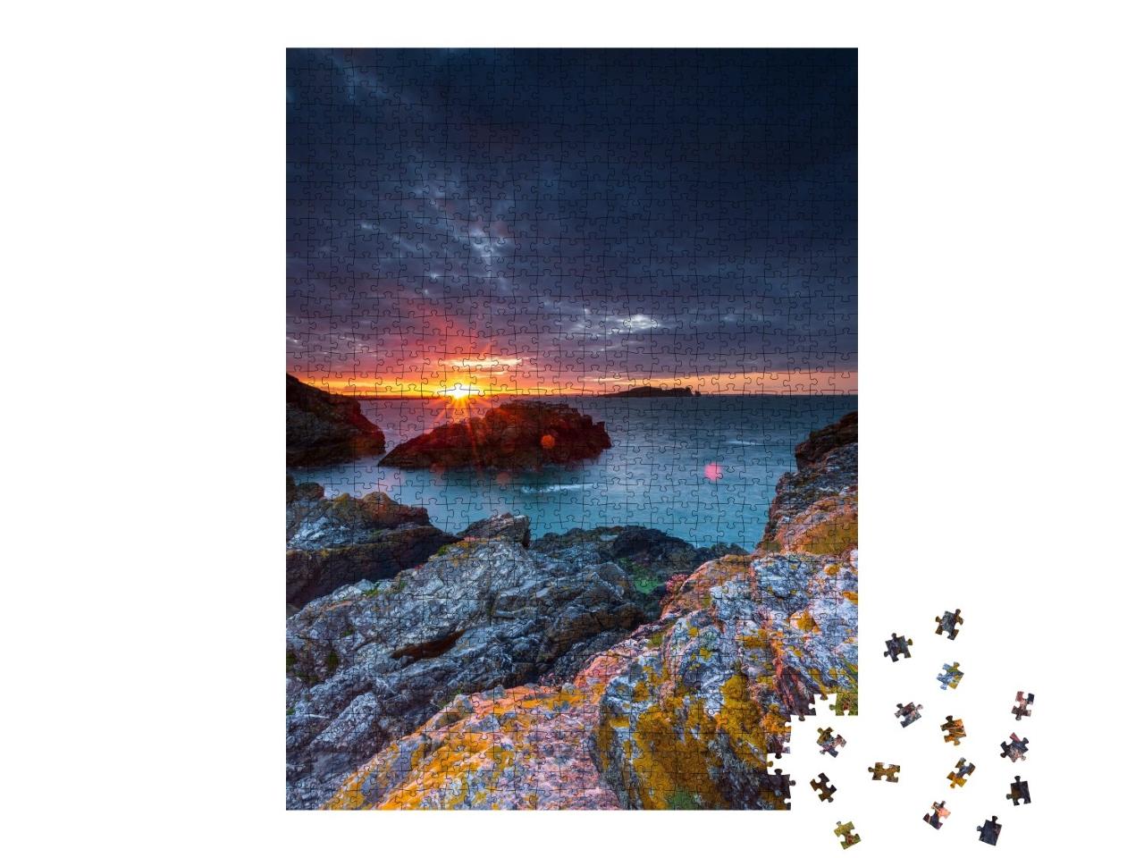 Puzzle de 1000 pièces « L'île pittoresque d'Ireland's Eye au coucher du soleil au large de l'Irlande »