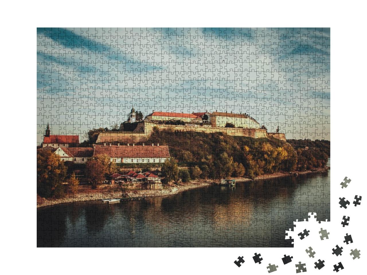Puzzle de 1000 pièces « La forteresse de Petrovaradin et le Danube, Novi Sad, Serbie »