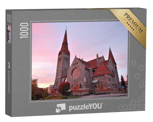 Puzzle de 1000 pièces « La cathédrale de style romantique national au coucher du soleil, Tampere, Finlande »